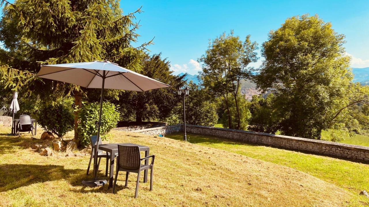Apartamentos Rurales "Les Escueles De Collia" Bagian luar foto