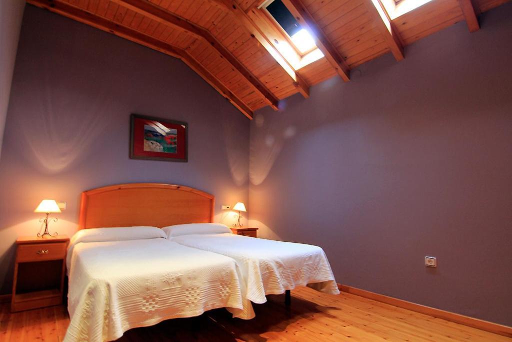 Apartamentos Rurales "Les Escueles De Collia" Ruang foto
