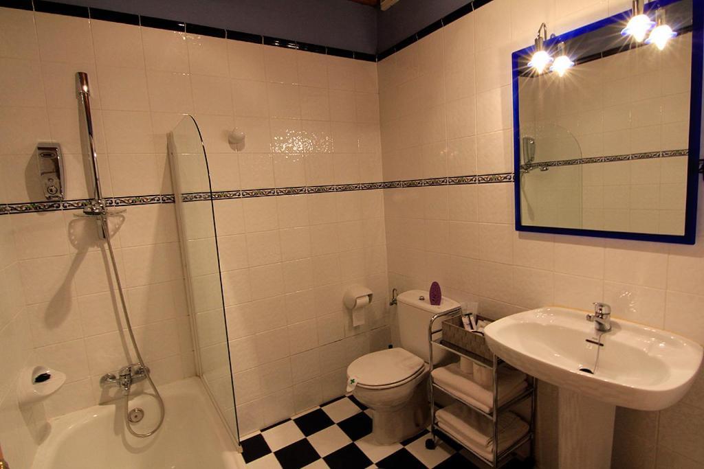Apartamentos Rurales "Les Escueles De Collia" Ruang foto