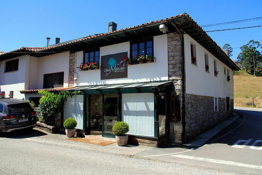 Apartamentos Rurales "Les Escueles De Collia" Bagian luar foto