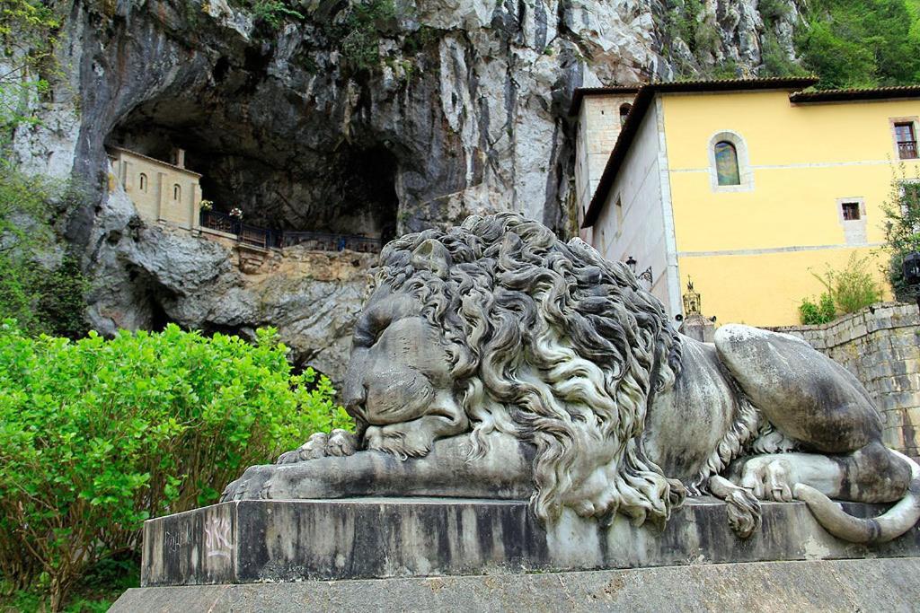 Apartamentos Rurales "Les Escueles De Collia" Bagian luar foto